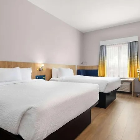 Microtel Inn & Suites By Wyndham Lachute Exterior photo