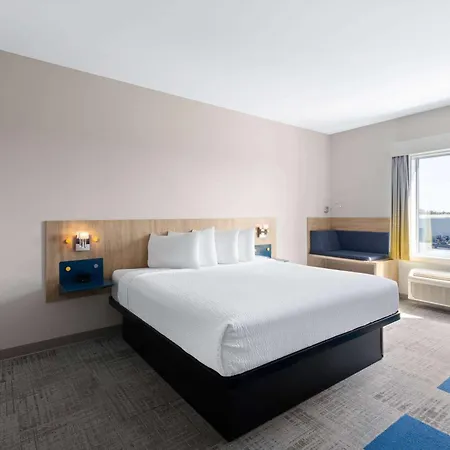 Microtel Inn & Suites By Wyndham Lachute Exterior photo