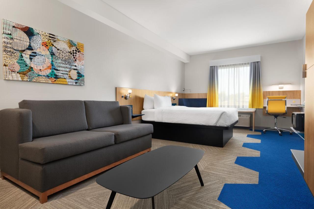 Hotel Microtel & By Wyndham